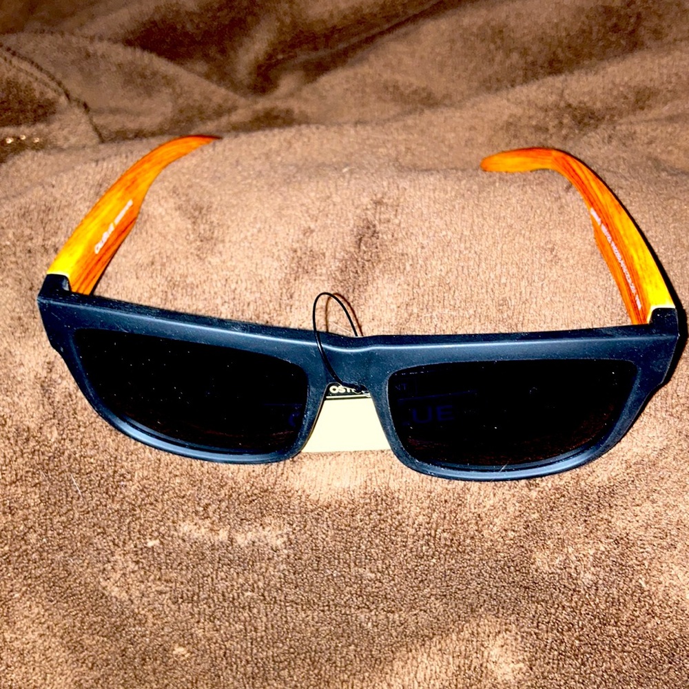 Foster Grant Cali Blue Sunglasses